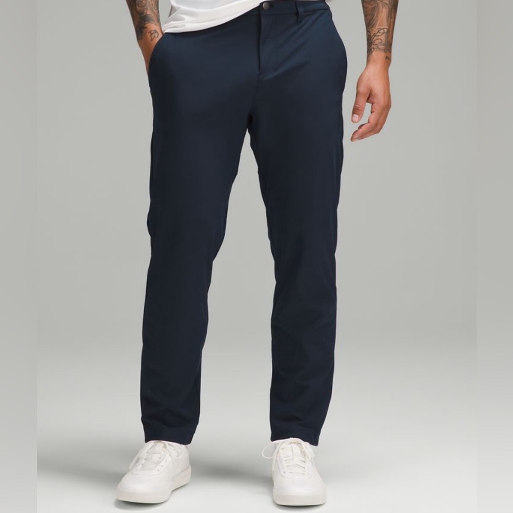 LULULEMON men’s ABC pant